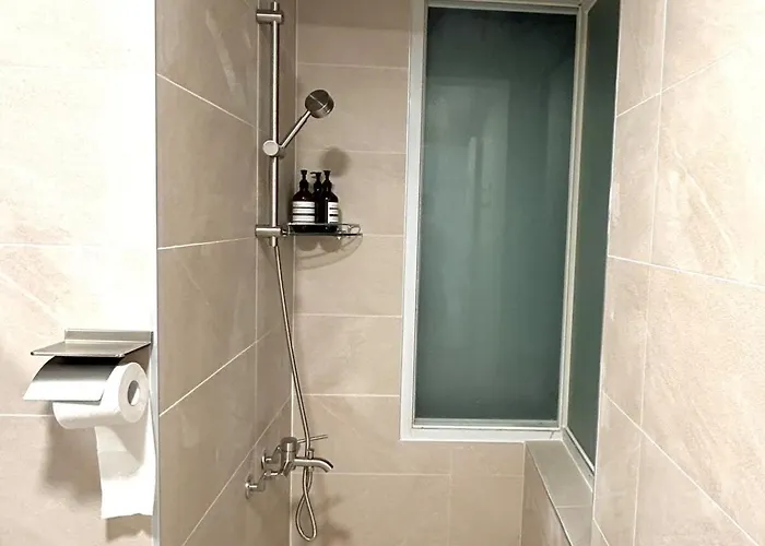 Appartement Gangnam, Sinnonhyeon Station Clover