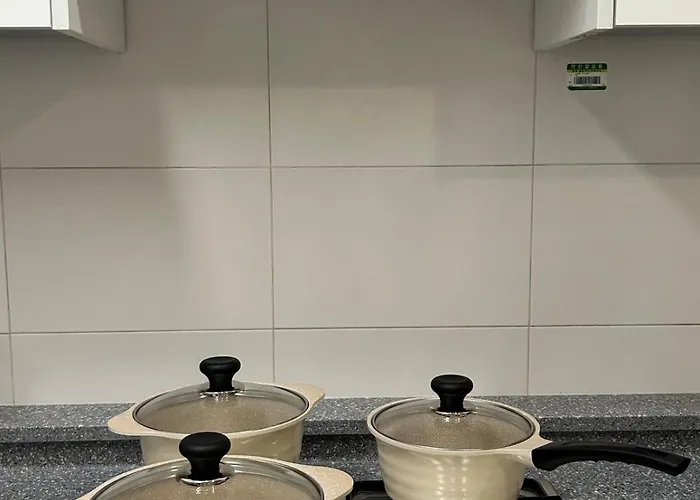 Appartement Gangnam, Sinnonhyeon Station Clover