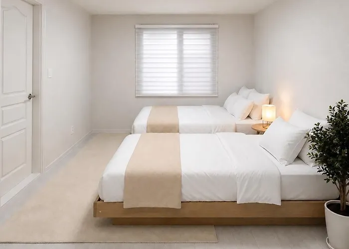 Appartement Gangnam, Sinnonhyeon Station Clover *